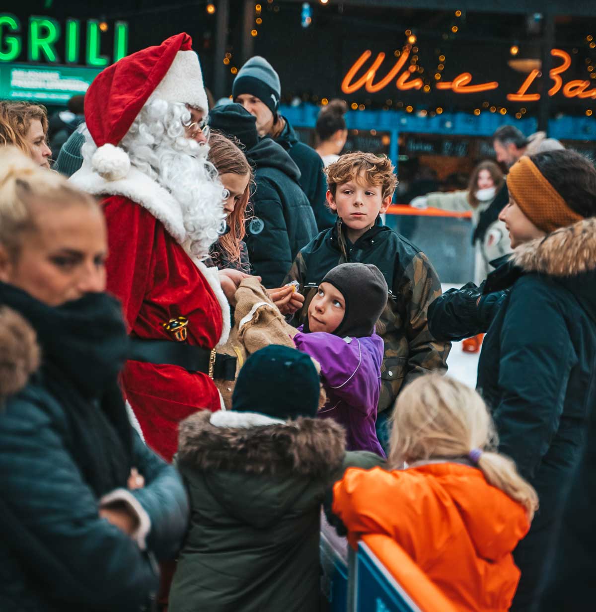 Broens skoejtebane events julemanden