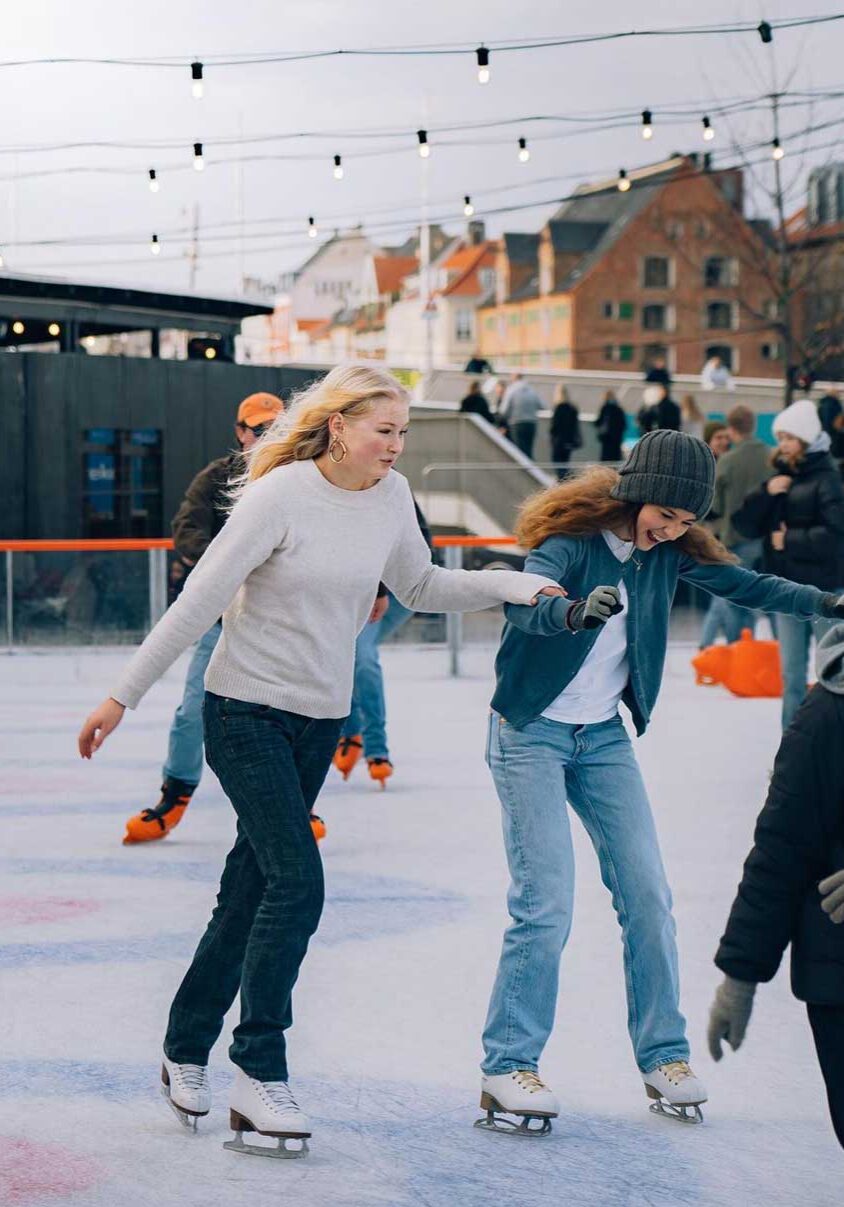 love-on-ice-broens